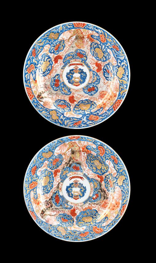 GG: Pair of Chinese Armorial porcelain large Chargers, arms of van Overveldt | MasterArt